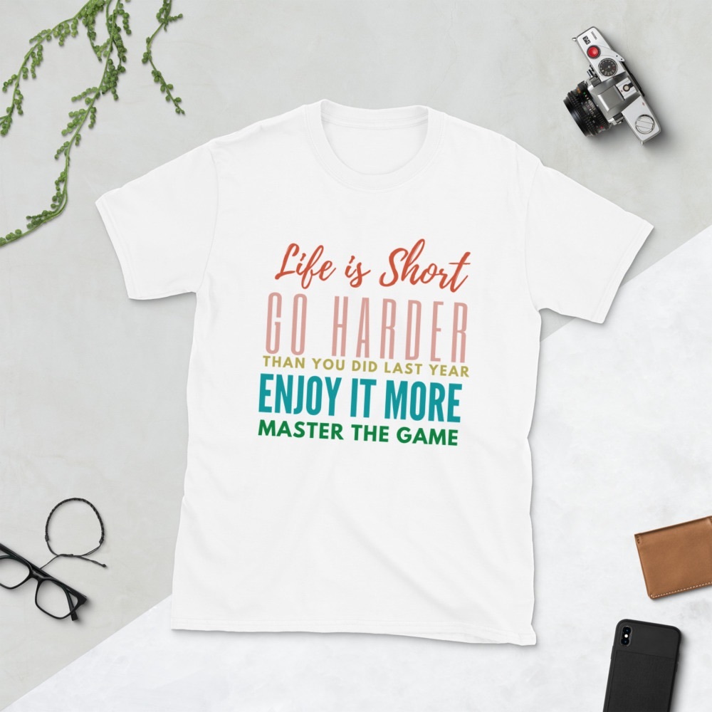 LIFE IS SHORT Graphic Tshirt WhiteShort Sleeve Size Small Unisex, NEW